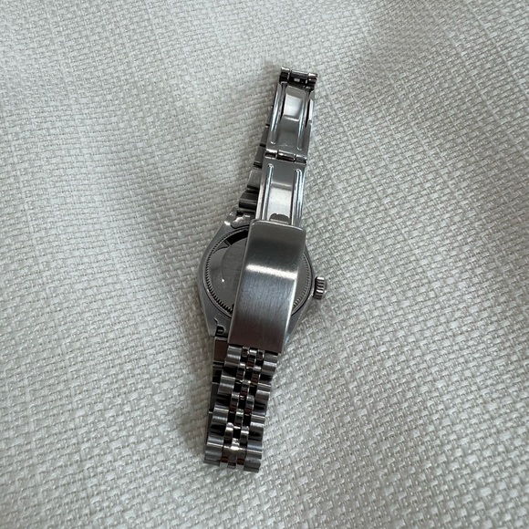 Rolex Oyster Datejust 26mm - Picture 4 of 14